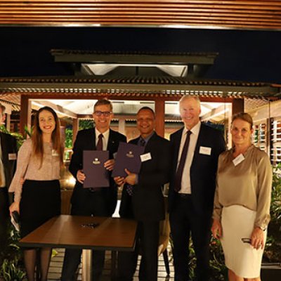 His Excellency Bruce Davis, High Commissioner to Papua New Guinea, Dr Jessica Gallagher UQ, Professor Peter Høj  and Associate Professor Ora Renagi OL, Graeme Hancock and Anna Madgwick Newcrest Mining