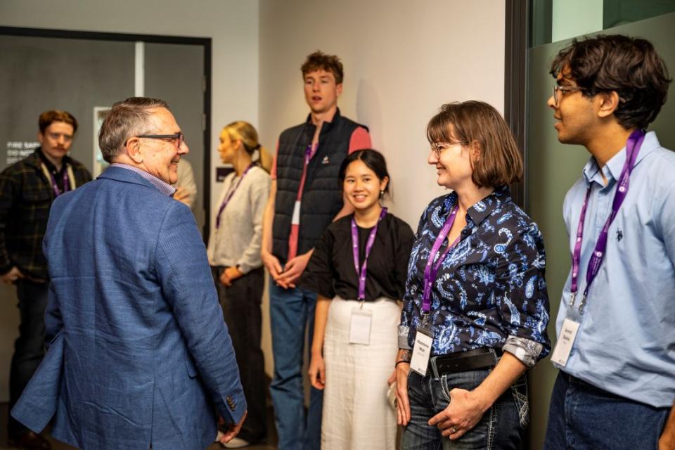 Professor Bruce Chater touring Roma Hospital with first year medical students. 