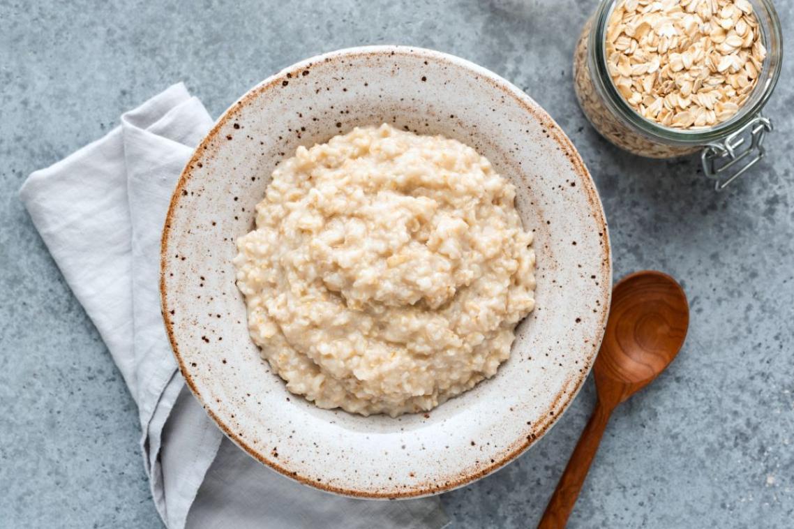 Cooked oats in a bowl