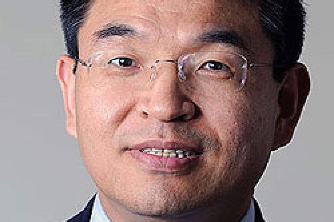 Deputy Vice-Chancellor (Research) Professor Max Lu