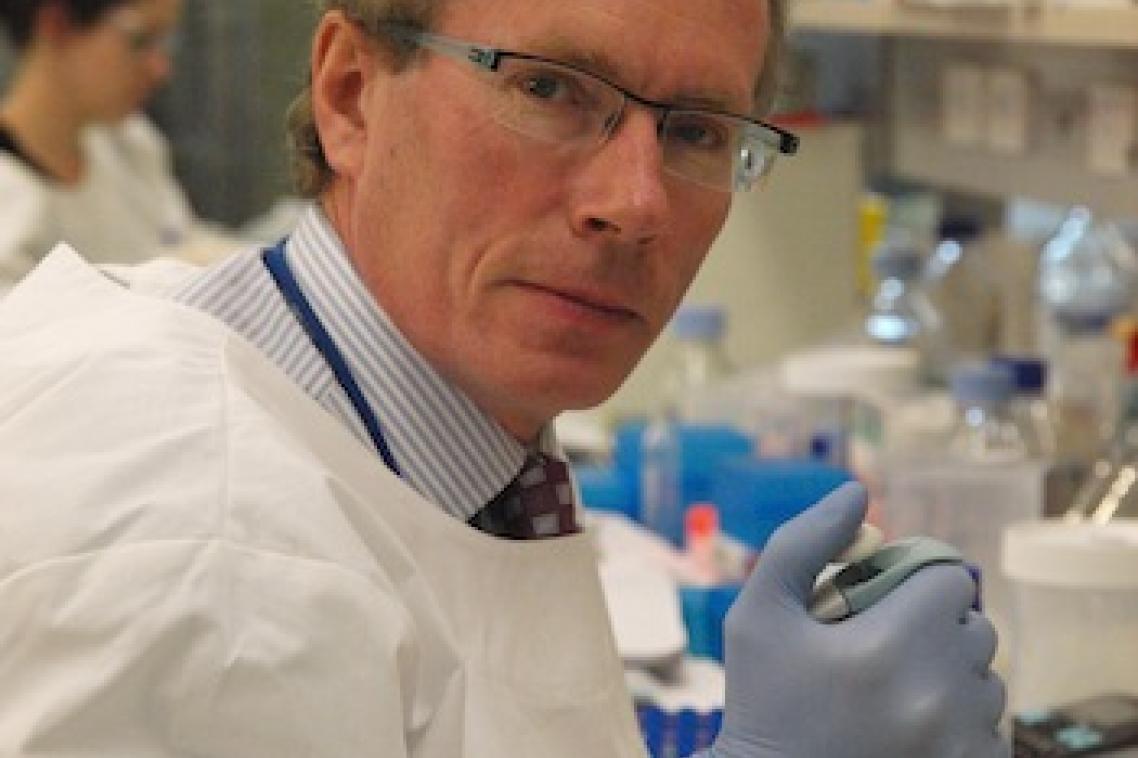 UQ Clinical Research Centre's (UQCCR) Professor Nicholas Fisk led a team that has developed a world-first method for producing adult stem cells.