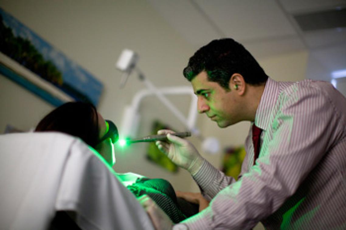 Associate Professor Camile Farah of the UQ School of Dentistry.