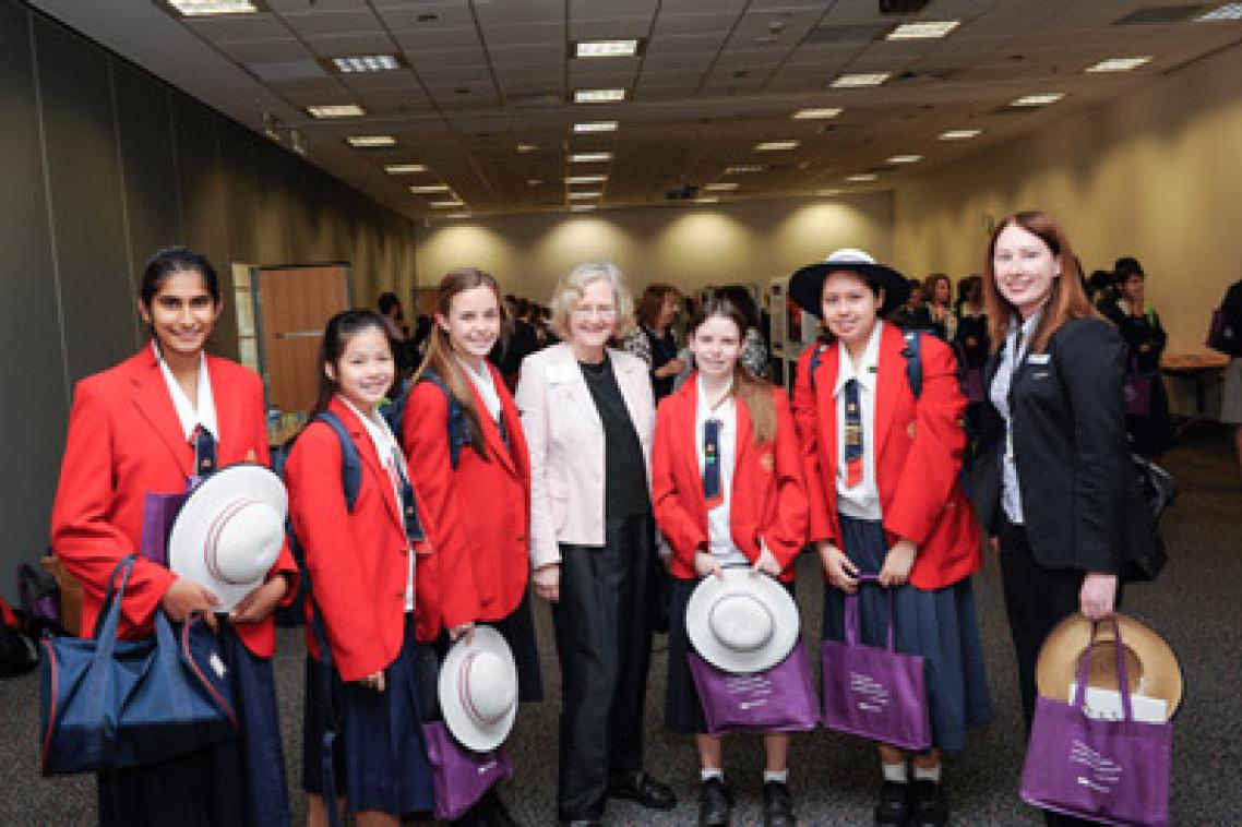 Professor Elizabeth Blackburn with students.