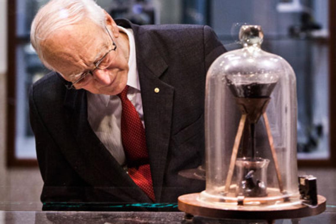 The custodian of the world’s longest running laboratory experiment, Professor John Mainstone, passed away last week aged 78.