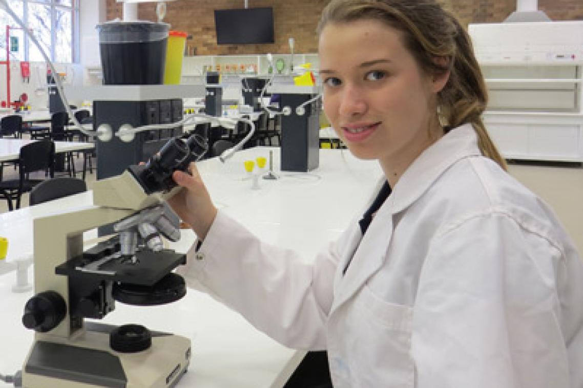 Former Innisfail student Emily Pattison won a 2013 scholarship to study Agricultural Science at The University of Queensland while completing Year 12 last year.