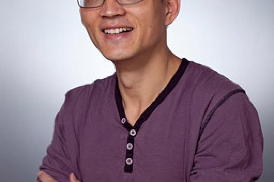 Dr Jian Yang is one of two recipients of the Sylvia and Charles Viertel Charitable Foundation’s Senior Medical Research Fellowship.
