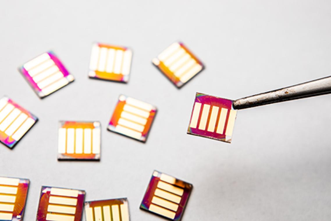 A UQ team has developed quantum dot solar cells that can be made into thin, flexible films and used to generate electricity even in low-light conditions