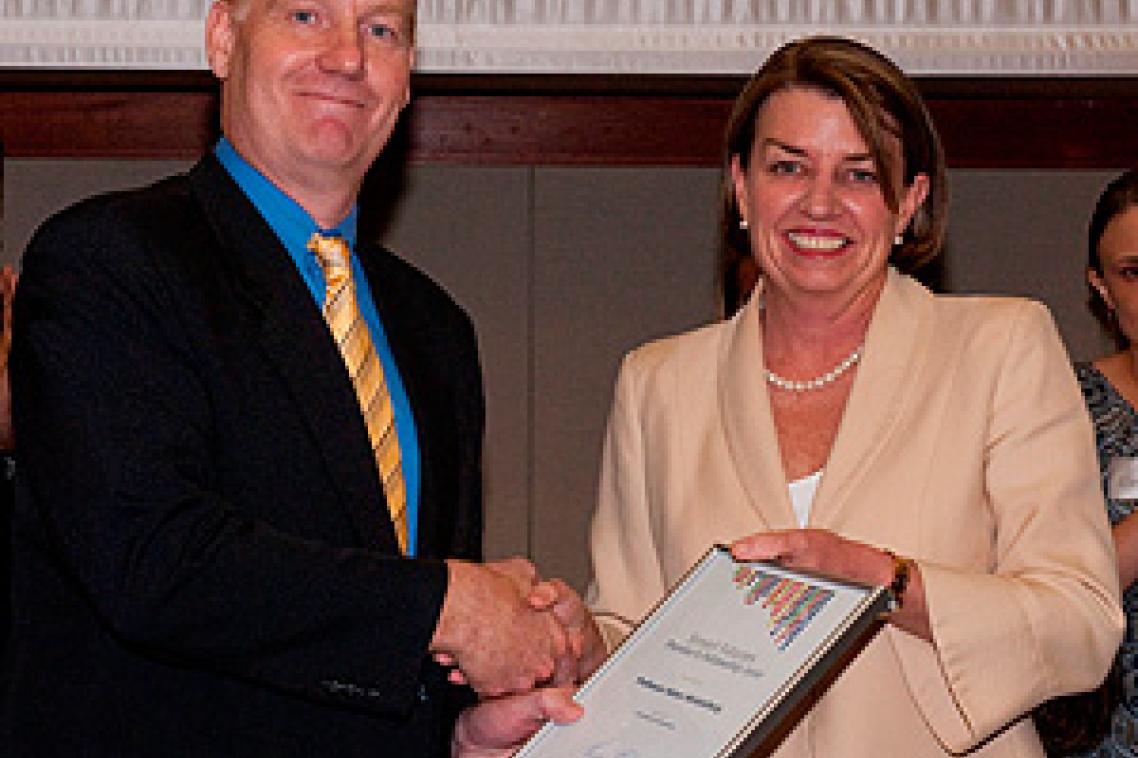 Professor Anton Middelberg receives his Smart Futures Premier's Fellowship from Queensland Premier Anna Bligh