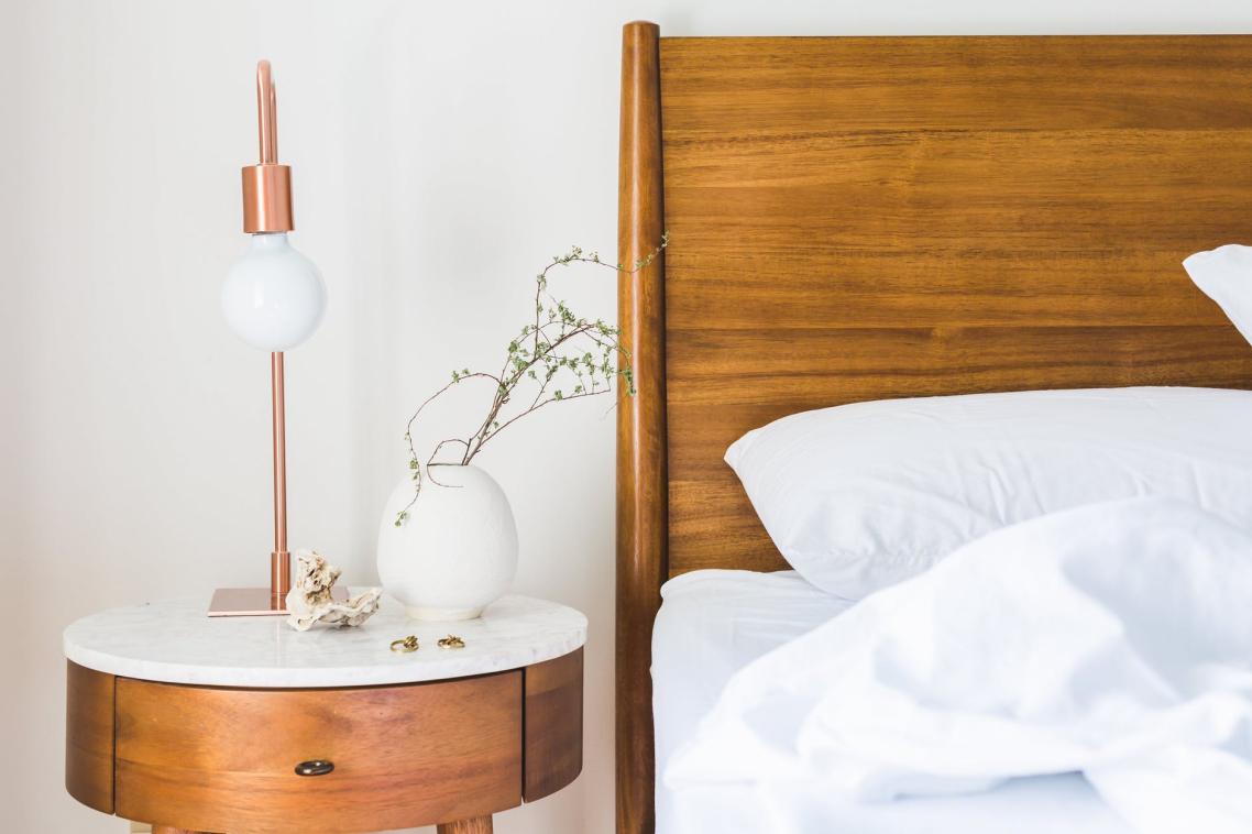 If guests agree to forgo their full daily room clean, it saves money and the environment. Image: Pexels.