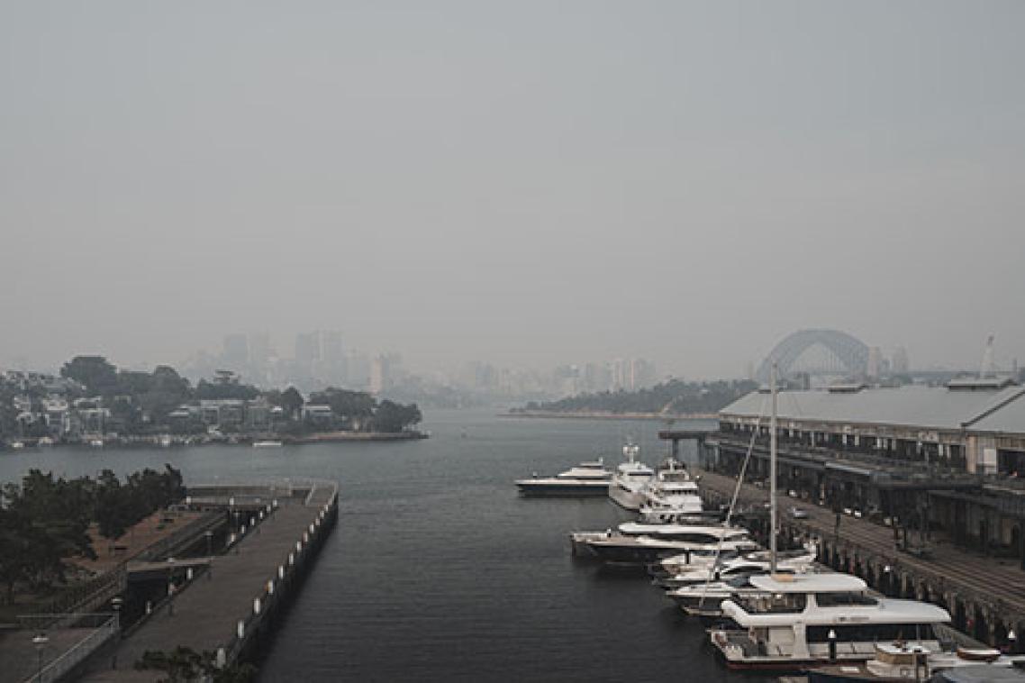 Adobe images: Nick. Sydney skyline engulfed in smoke from bushfires on October 30, 2019.