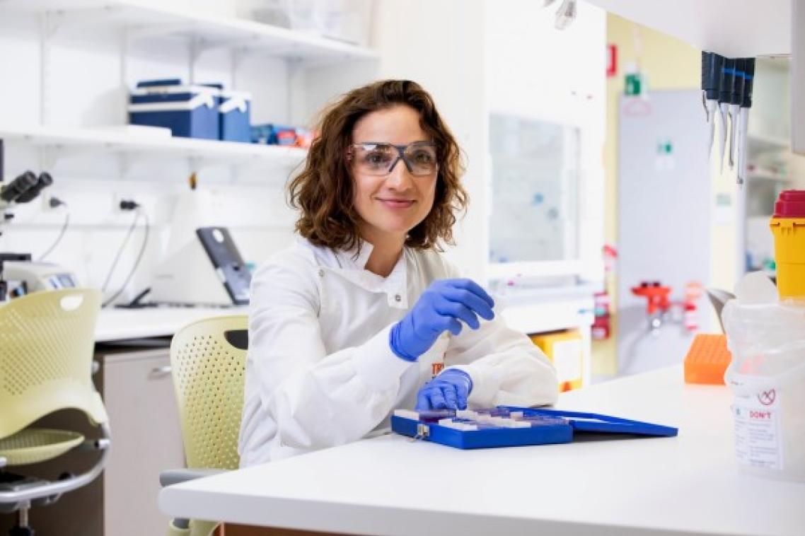Dr Laura Genovesi in the research lab.
