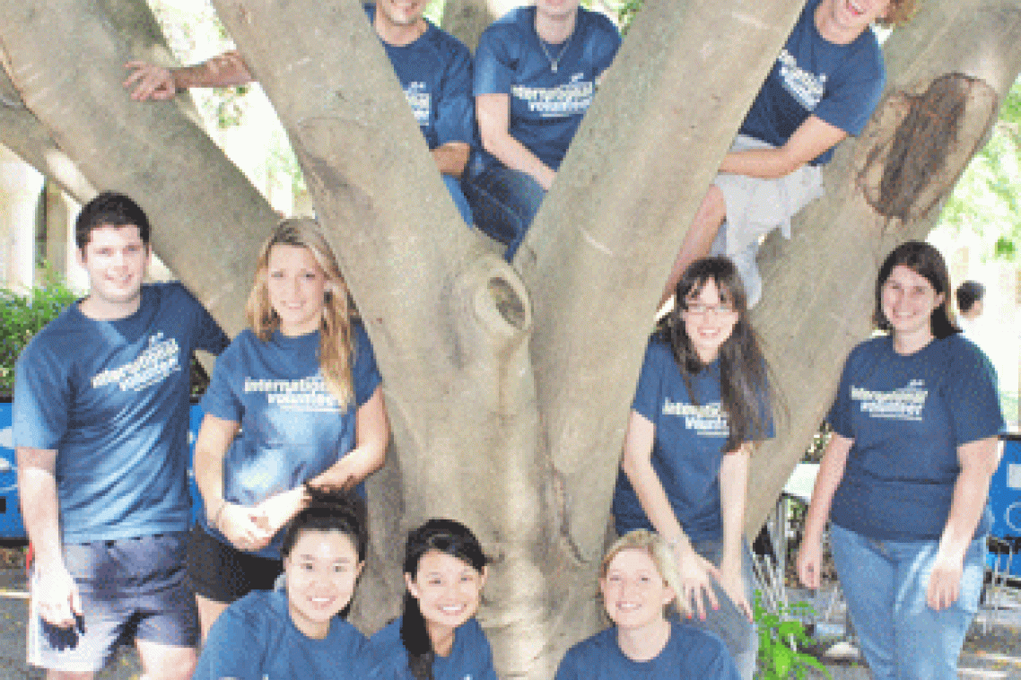 UQ students travelling to Peru as part of the UQ Centenary International Volunteer Project