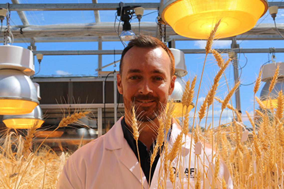 Dr Lee Hickey 