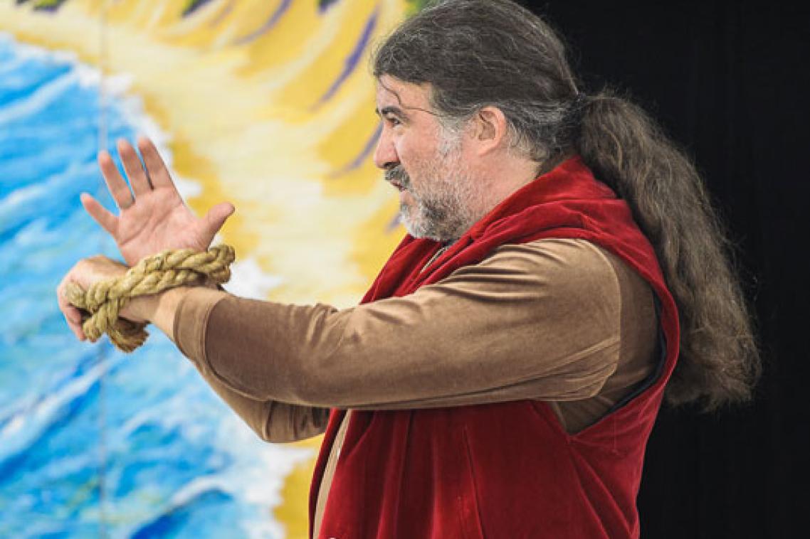 Dr Pensalfini in character during a prison production of Julius Caesar