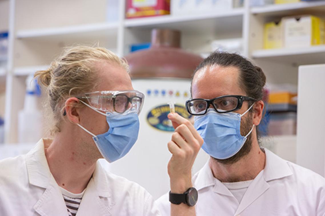 (L-R) Ed Kerr and Dr Ben Schulz have shrunk critical beer experiments, potentially leading to whole new beer varieties.
