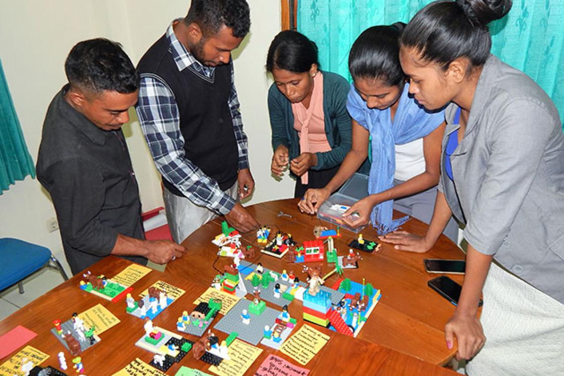 Team of field researcher training skills