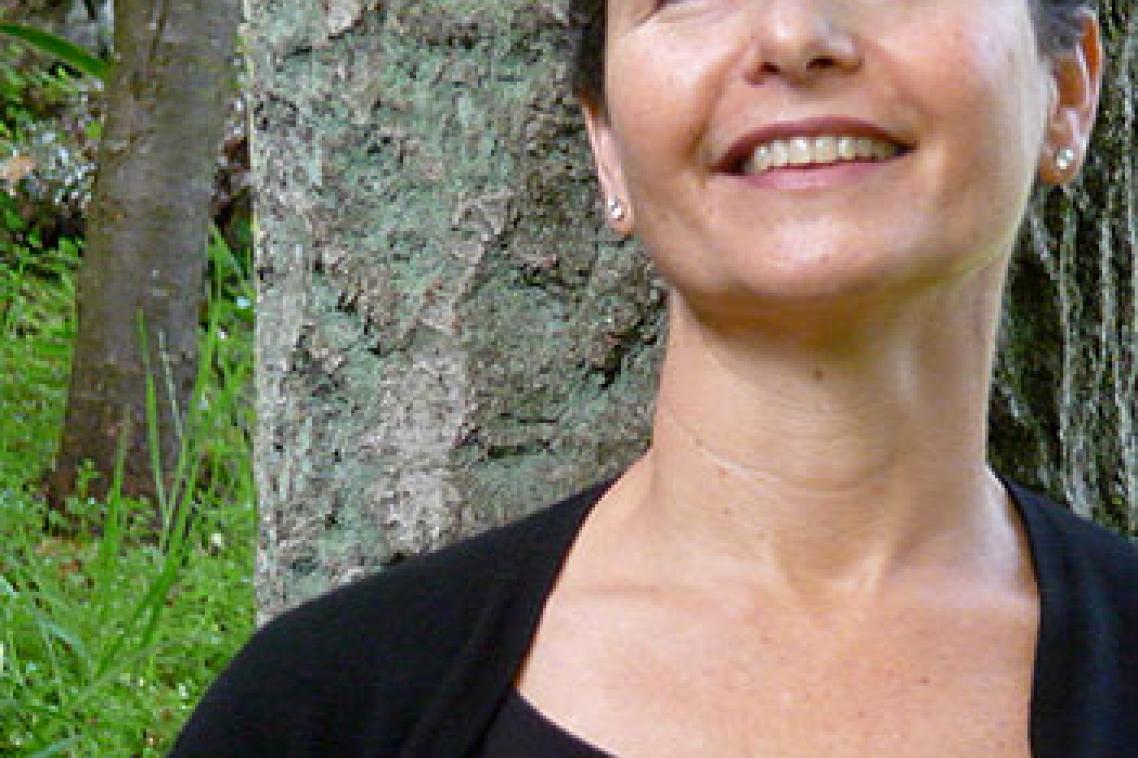Elizabeth Rosner. Photo: Julia McNeal